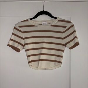 Le Lis Knit Cropped Short Sleeve